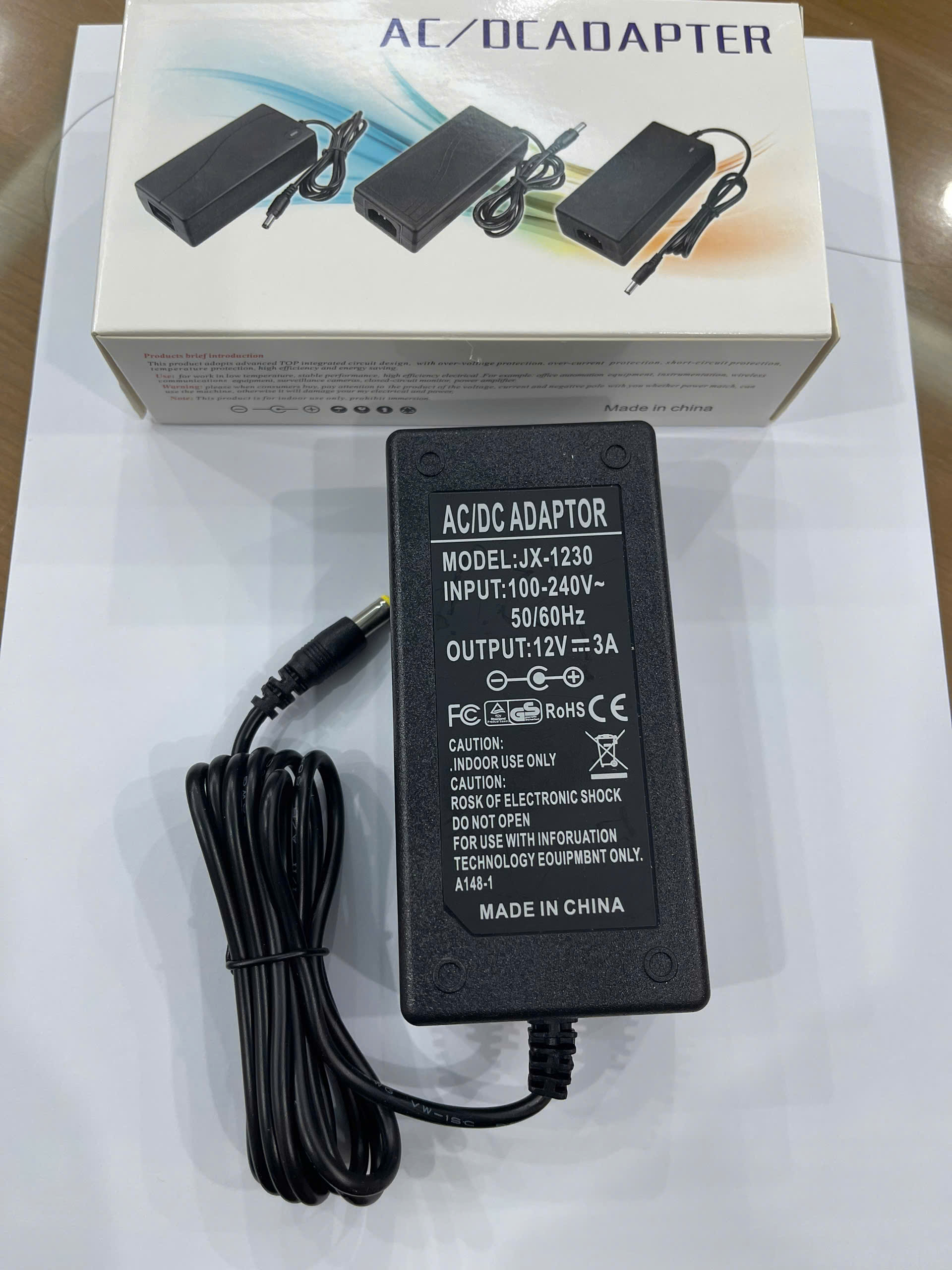 Sạc 12V 3.0A