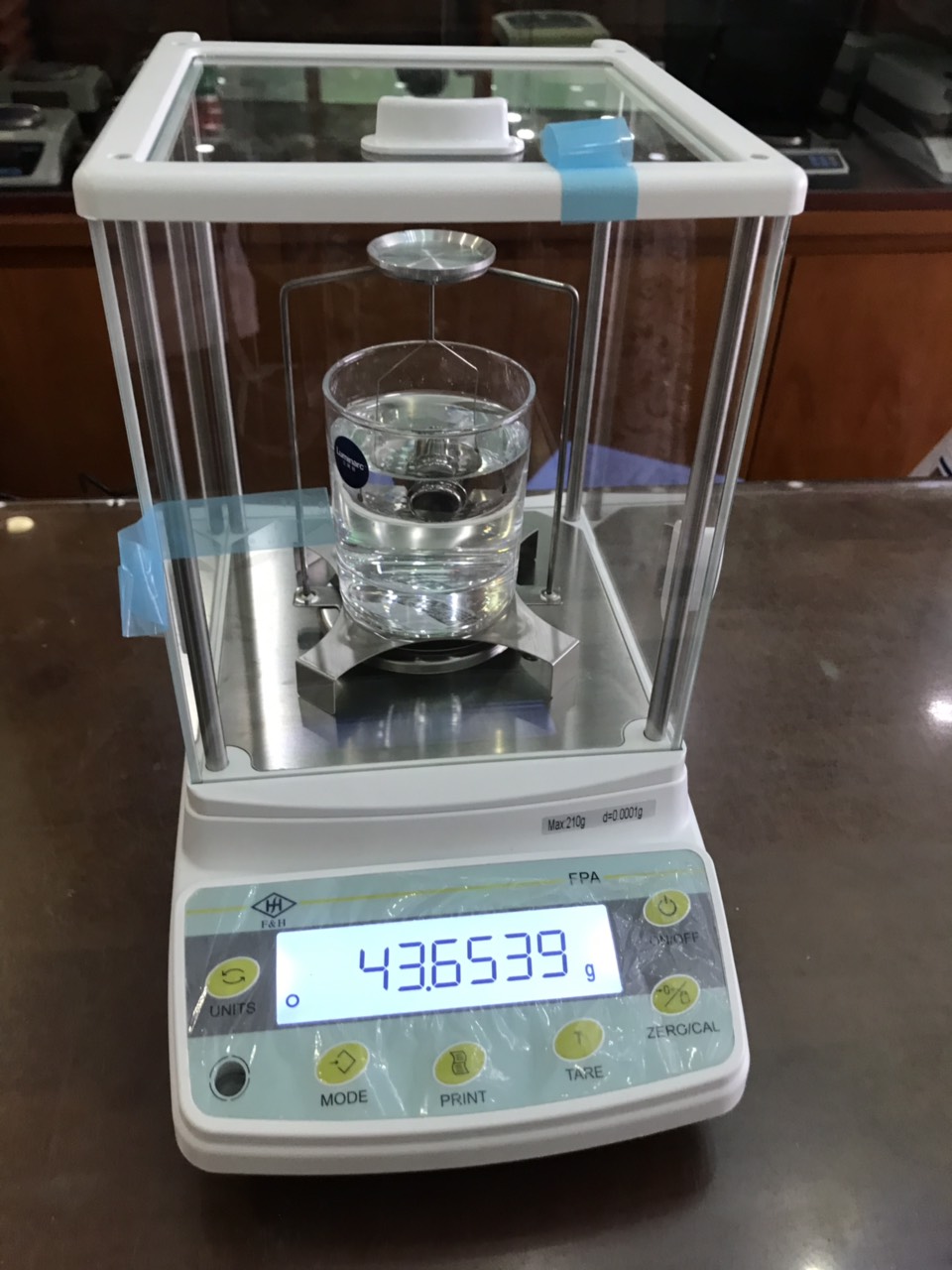 Cân tỷ trọng 4 Số FPA214