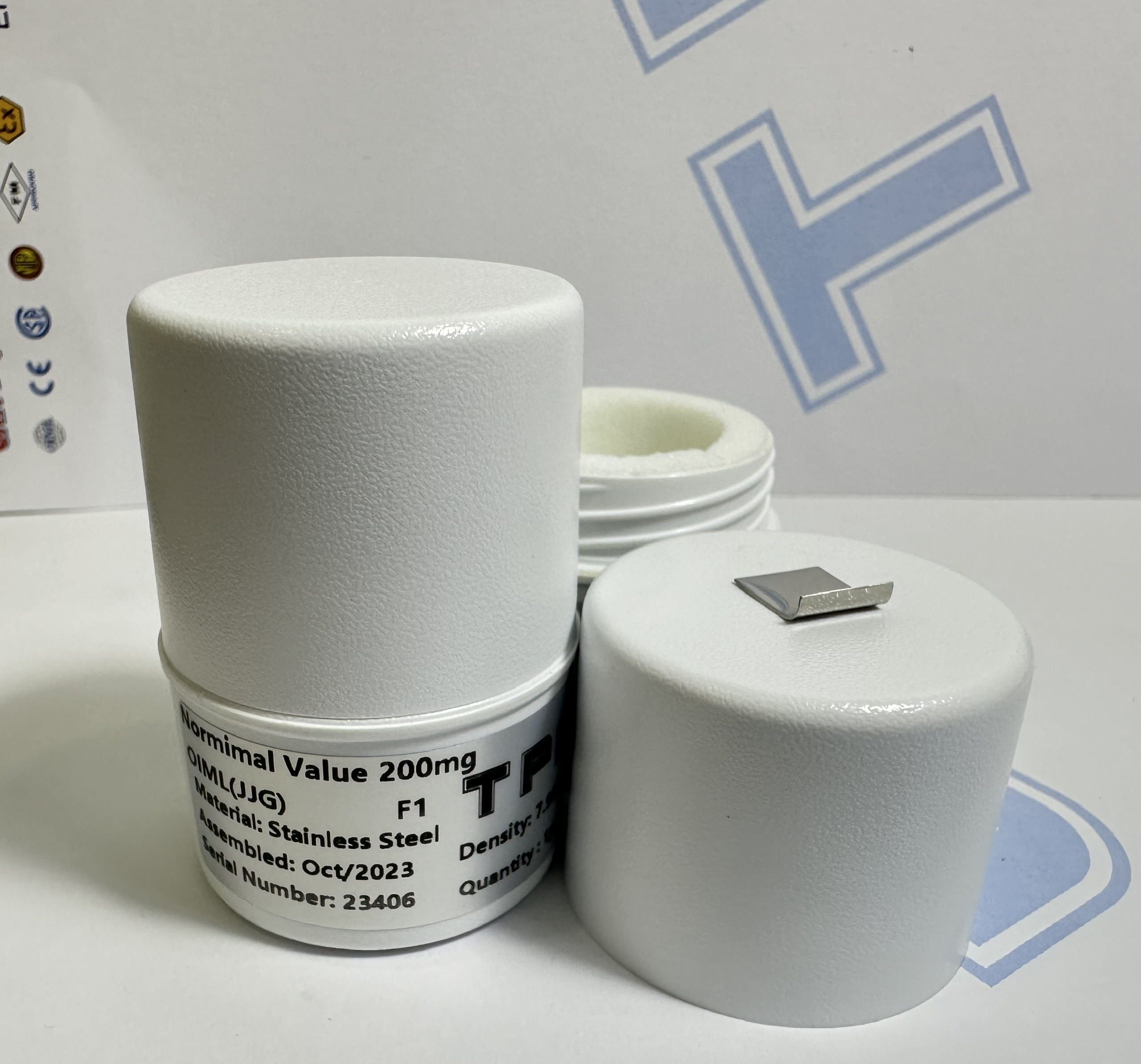 Quả cân chuẩn F1-200g